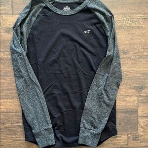 Hollister Men's Black and Gray Long Sleeve Shirt